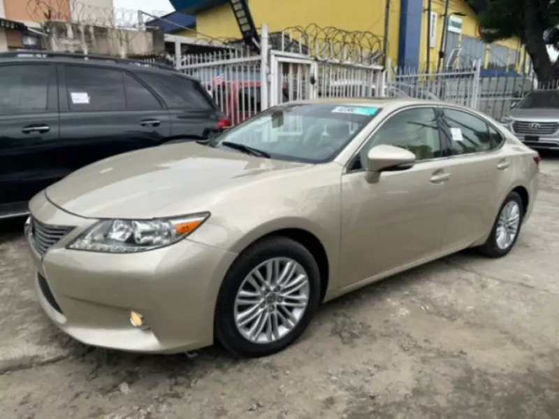 Lexus ES 350   - 2013