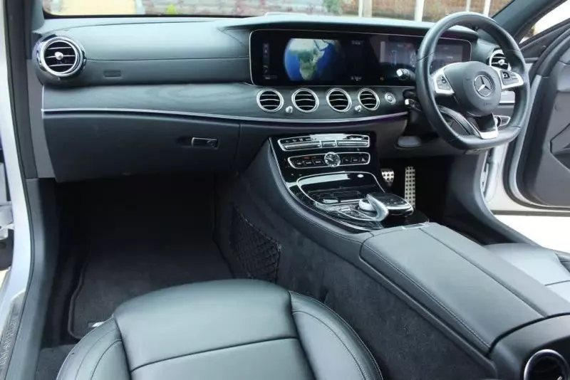 Mercedes-Benz E200   - 2016