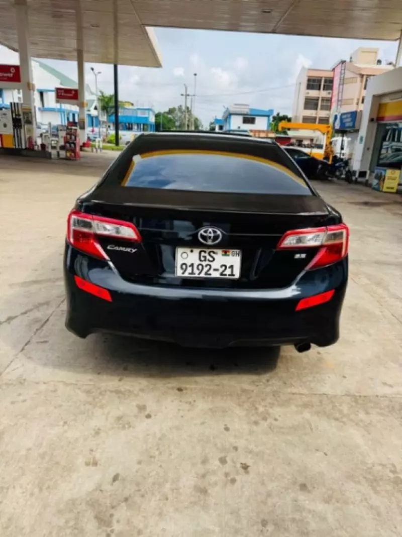 Toyota Camry   - 2014