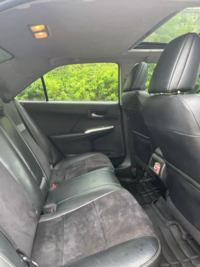 Toyota Camry - 2012