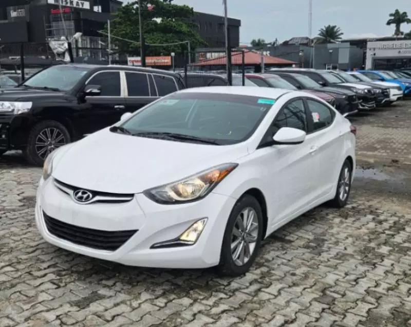 Hyundai Elantra - 2014