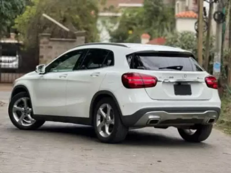 Mercedes-Benz GLA 220   - 2019
