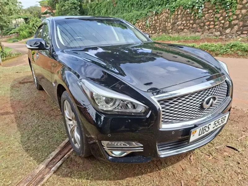 Nissan Fuga Hybrid   - 2015