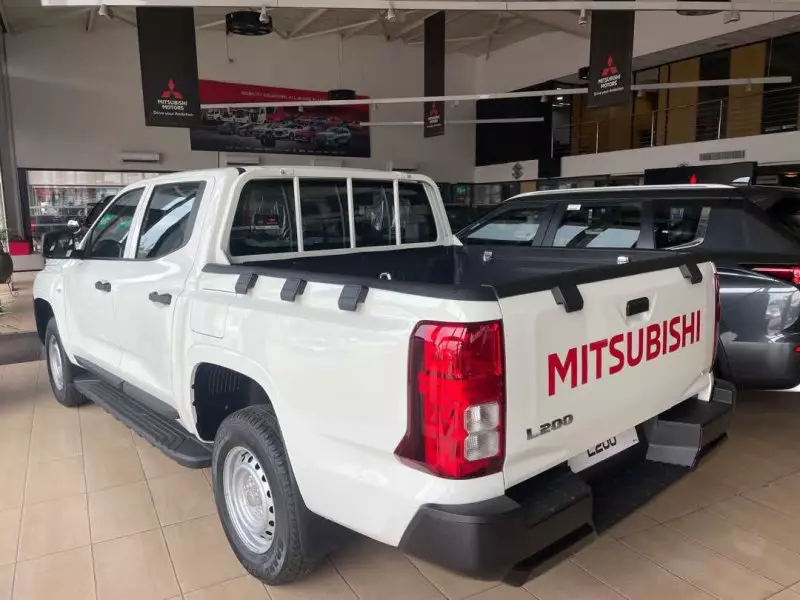 Mitsubishi L200   - 2025