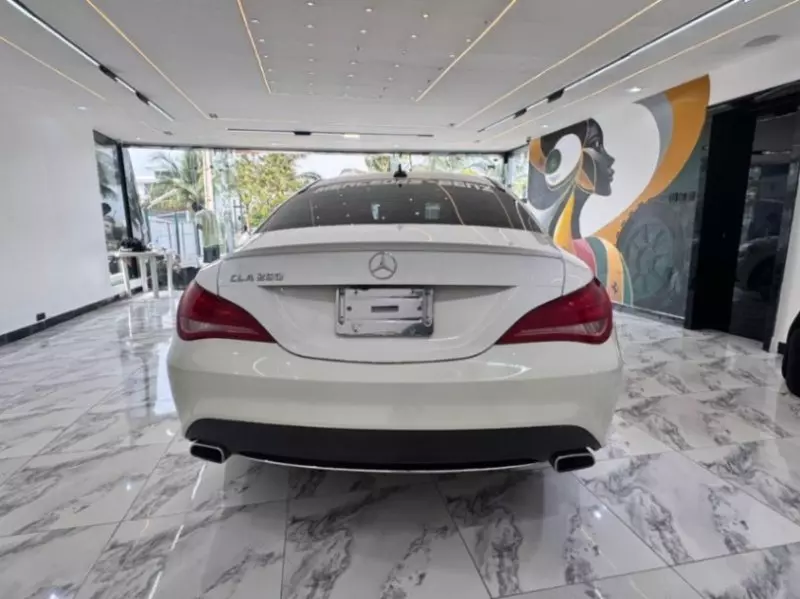 Mercedes-Benz CLA 250   - 2015