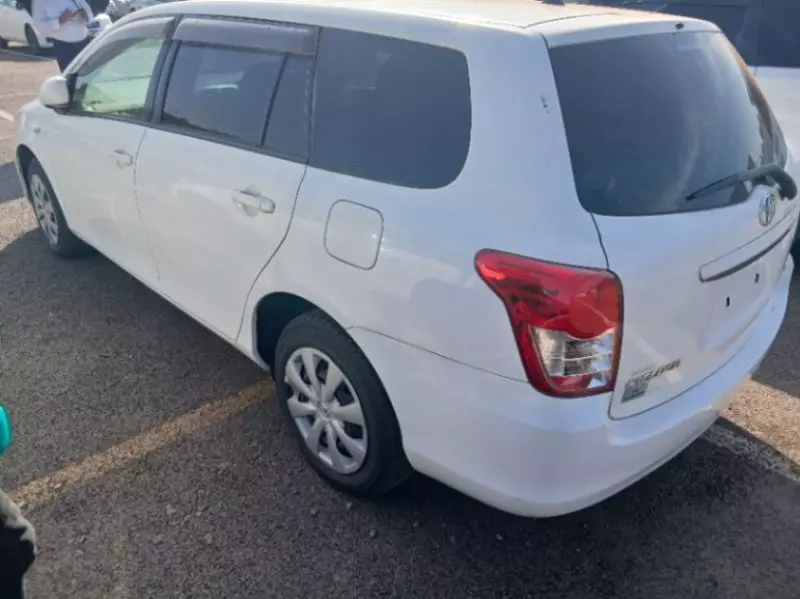 Toyota Fielder    - 2012