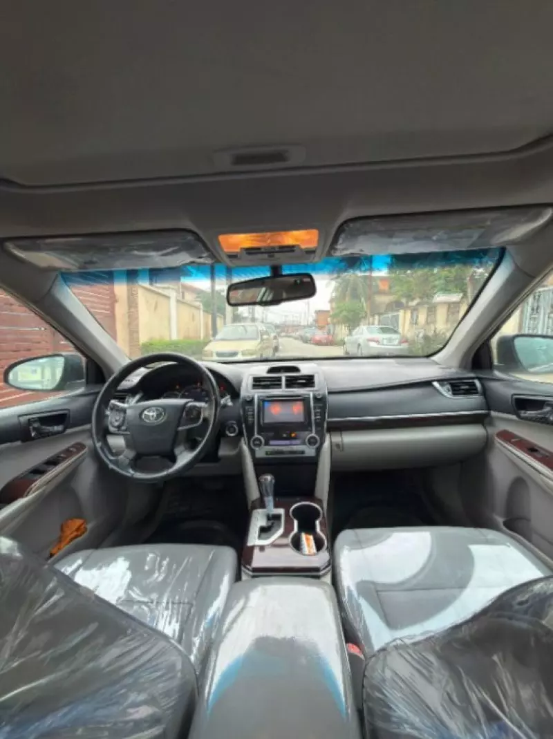 TOYOTA Camry   - 2012