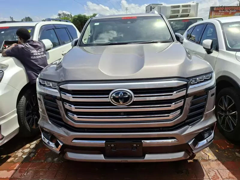 Toyota Landcruiser ZX   - 2023