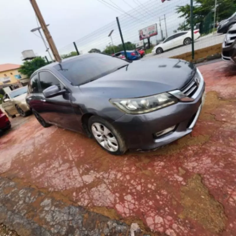 Honda Accord   - 2013