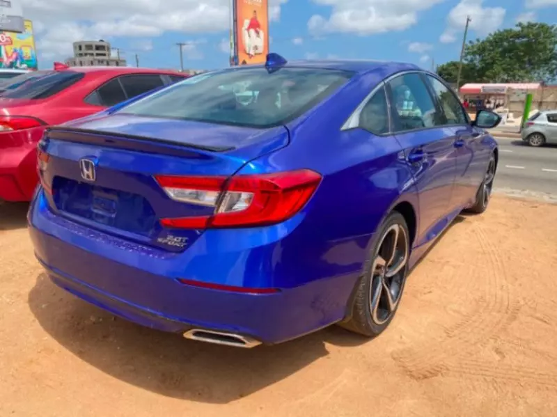 Honda Accord   - 2020