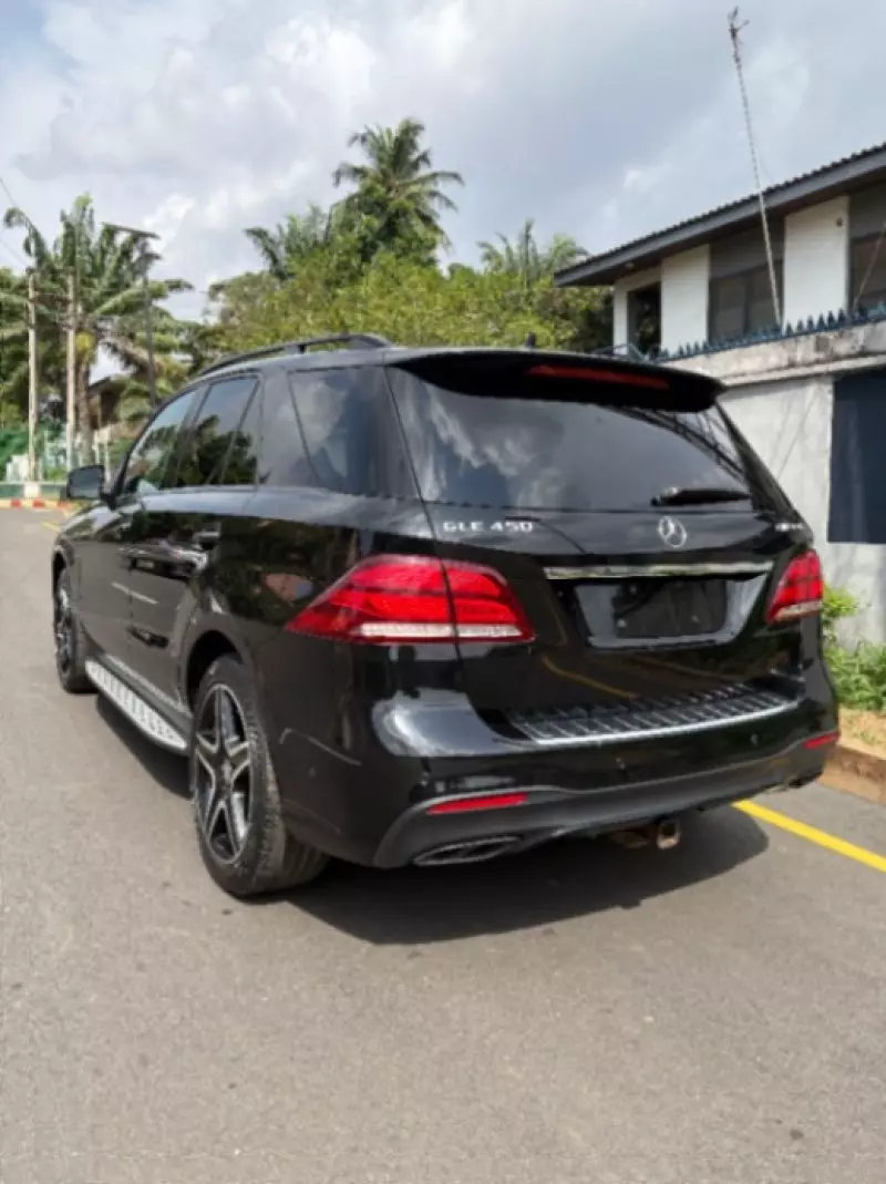 Mercedes-Benz GLE-Class   - 2016