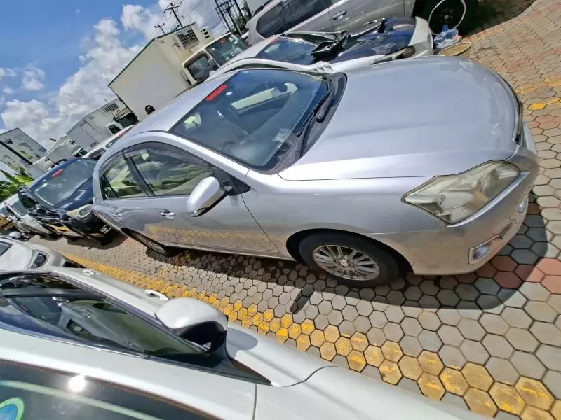 Toyota Premio    - 2016