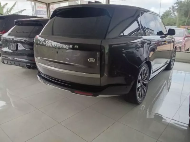 RANGE ROVER Bespoke    - 2024