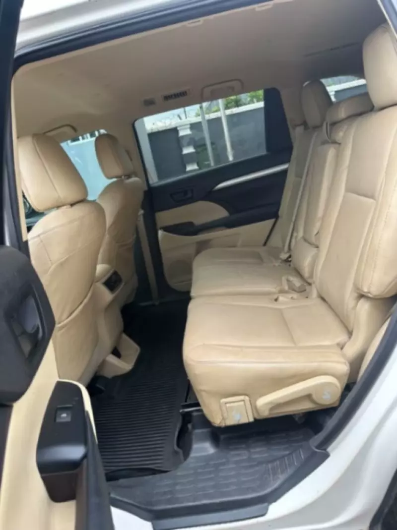 TOYOTA Highlander   - 2016