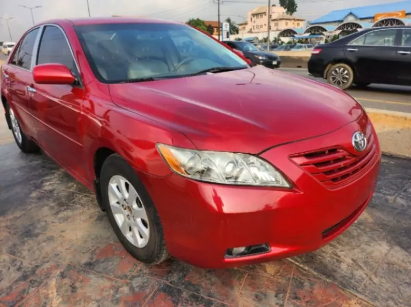 Toyota Camry   - 2009