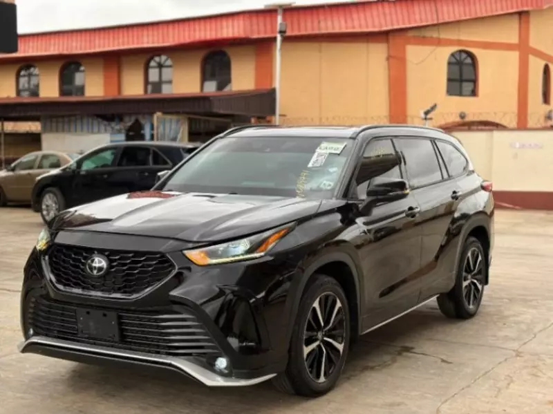 TOYOTA Highlander   - 2021