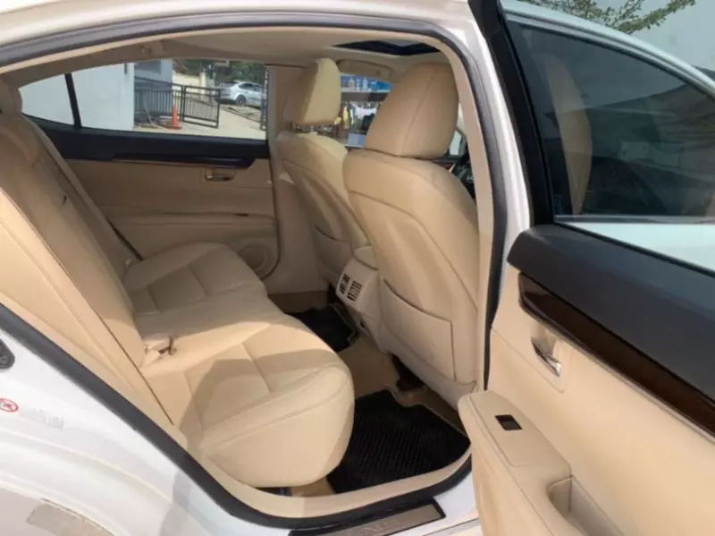 Lexus ES - 2013