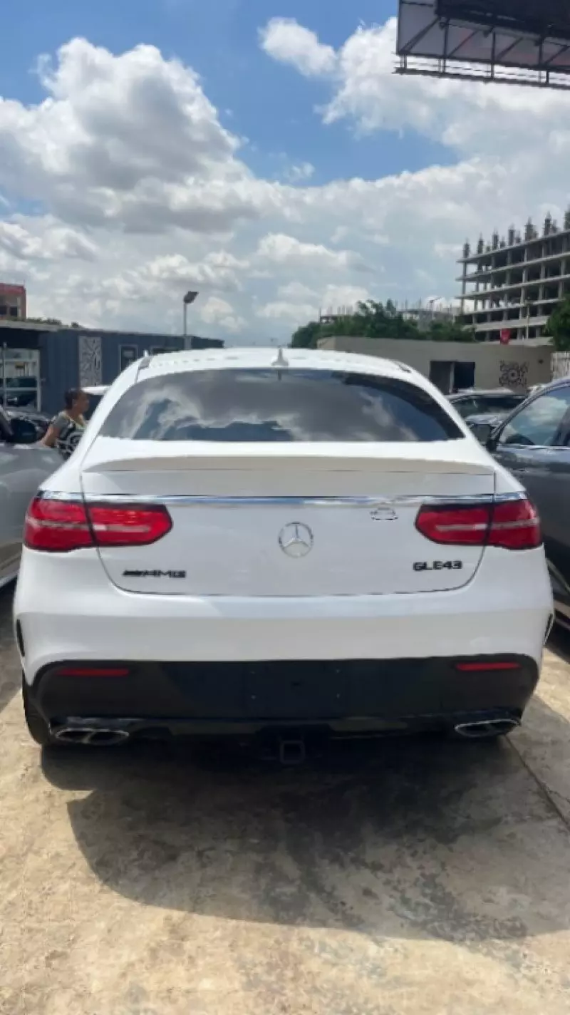 Mercedes-Benz GLE-Class   - 2017