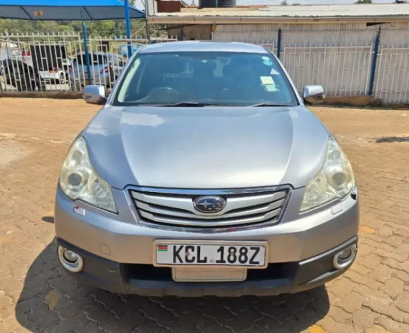 Subaru Outback   - 2010
