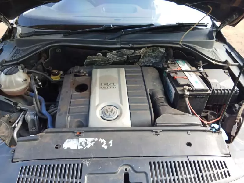 Volkswagen Tiguan   - 2011