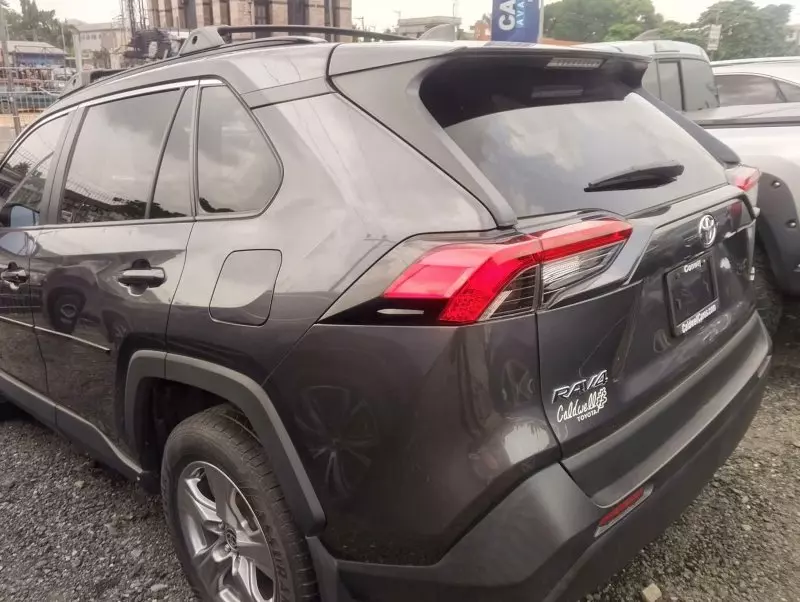 Toyota RAV 4   - 2021