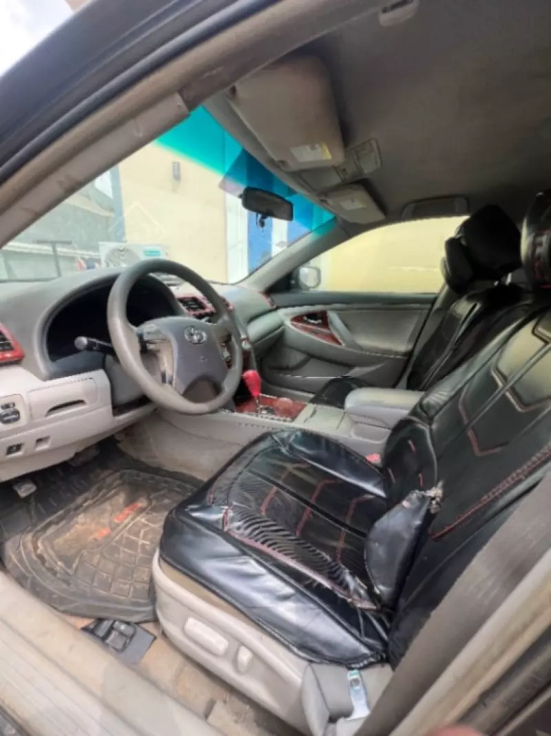 TOYOTA Camry - 2011