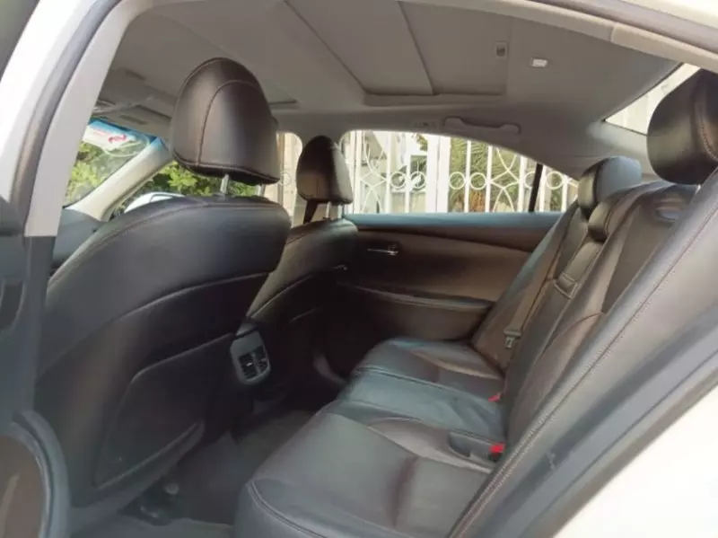 Lexus ES   - 2012