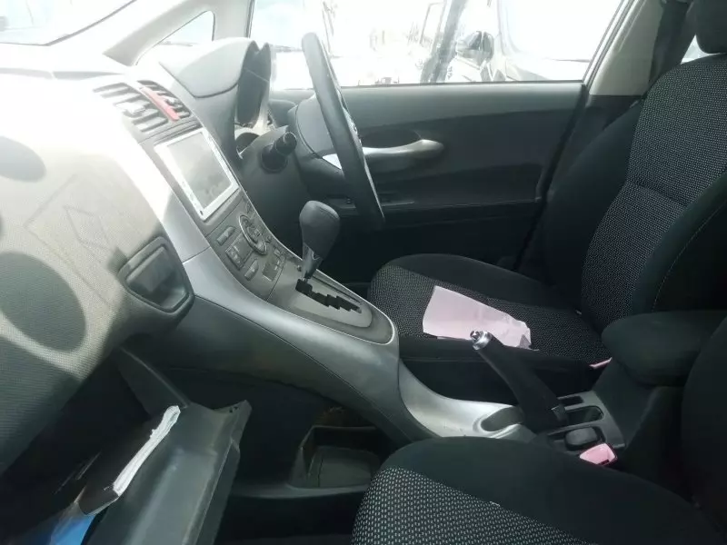 Toyota Auris   - 2011