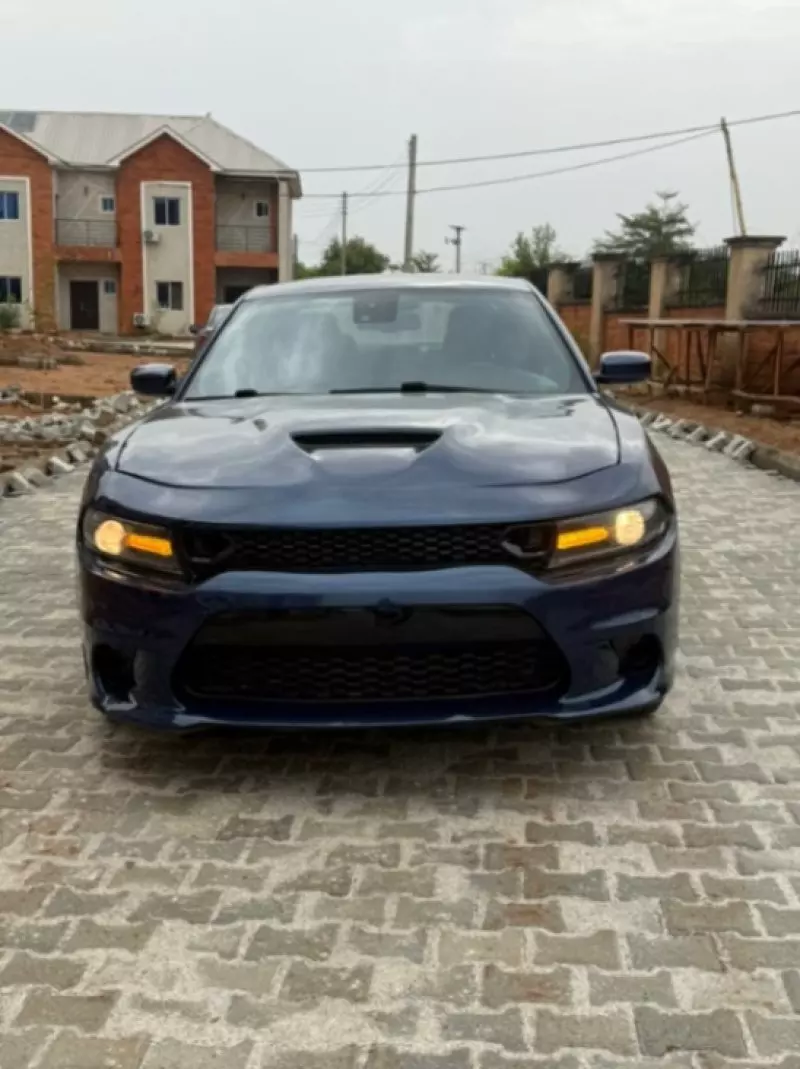 Dodge Charger   - 2018
