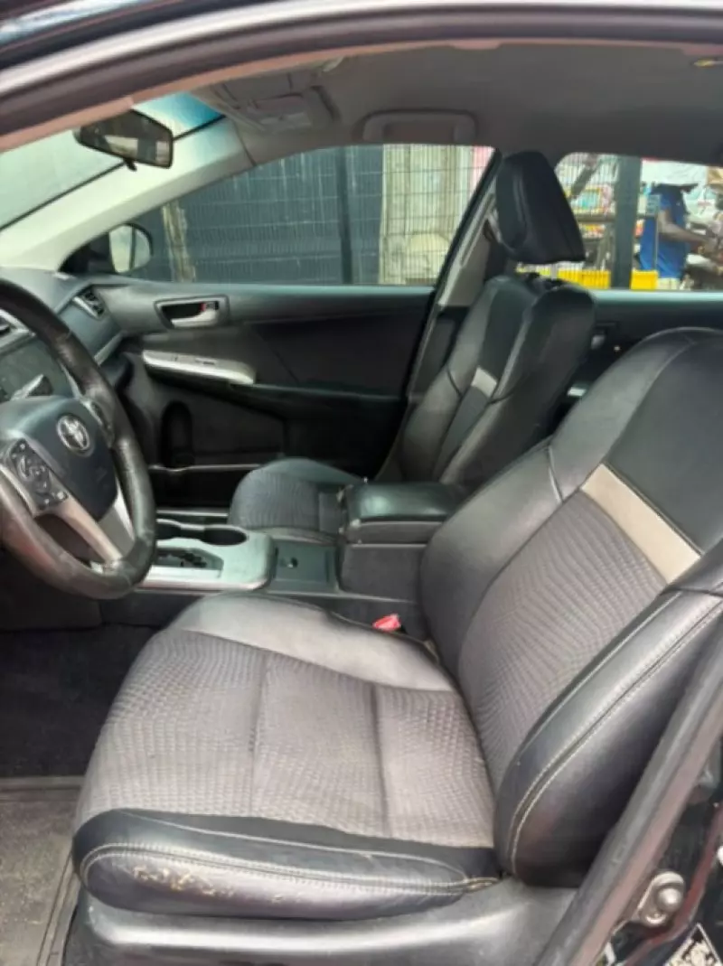 Toyota Camry   - 2012
