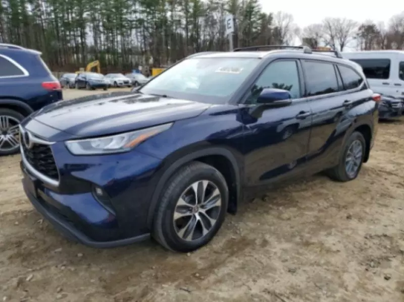 Toyota Highlander   - 2020