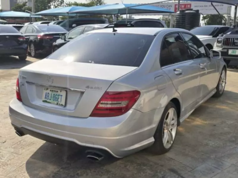 Mercedes-Benz C 300   - 2013