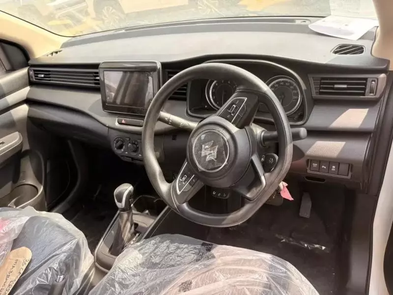 SUZUKI XL-6 - 2025
