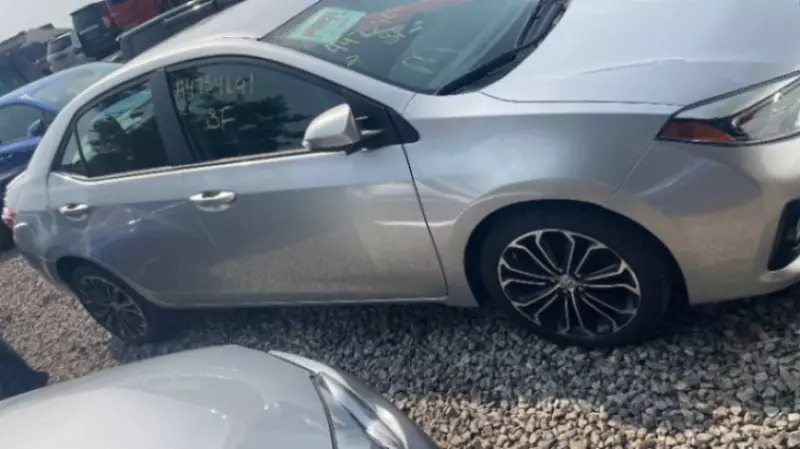 TOYOTA Corolla - 2015