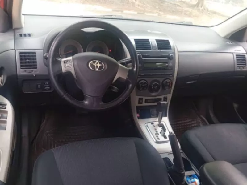 Toyota Corolla   - 2010