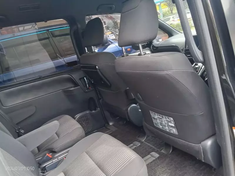 TOYOTA Voxy    - 2018