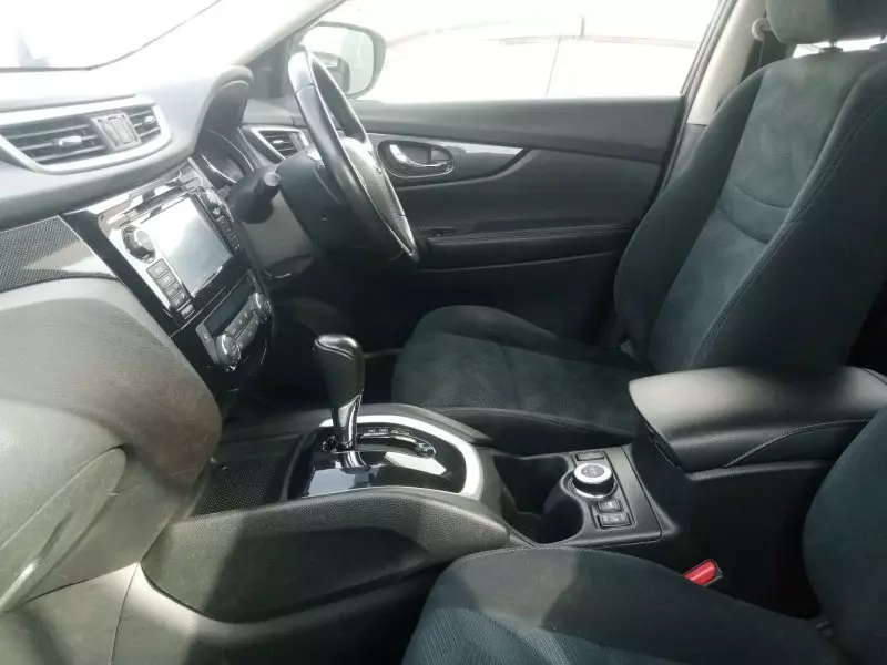 Nissan X-Trail   - 2015