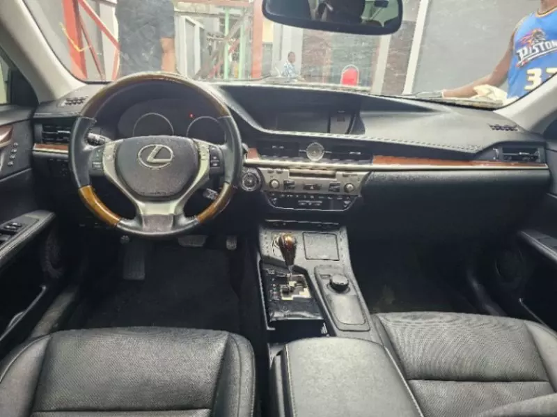 Lexus ES 350   - 2014