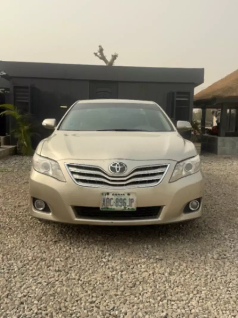 Toyota Camry   - 2008