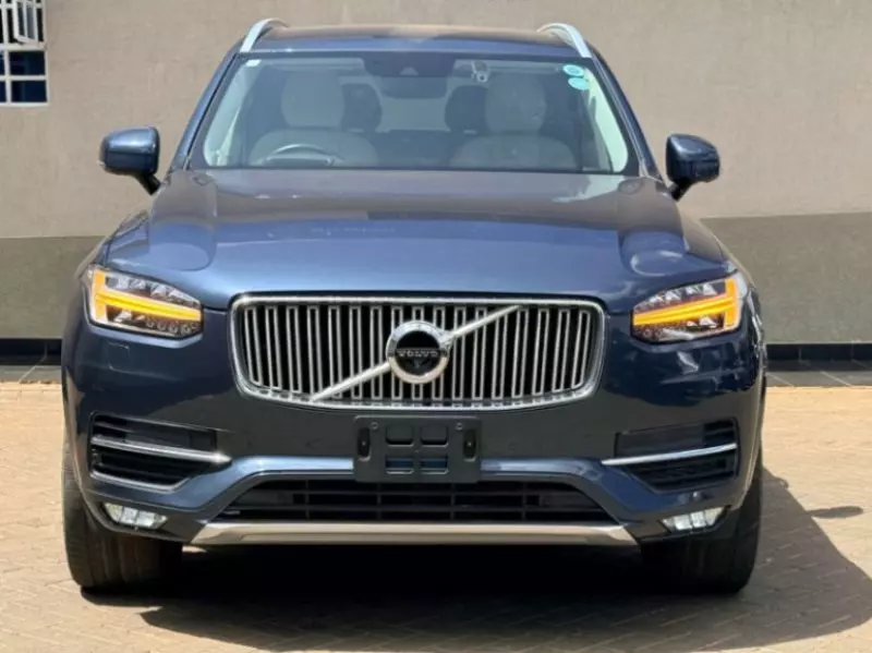 Volvo XC90   - 2018