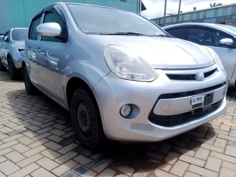 Toyota Passo   - 2012