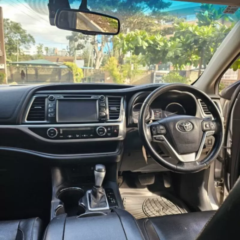 Toyota kluger   - 2015