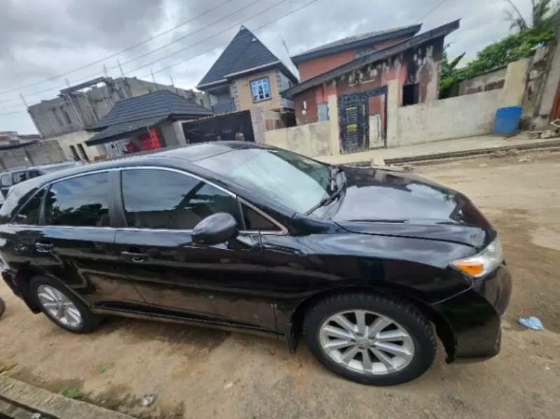 Toyota Venza   - 2013