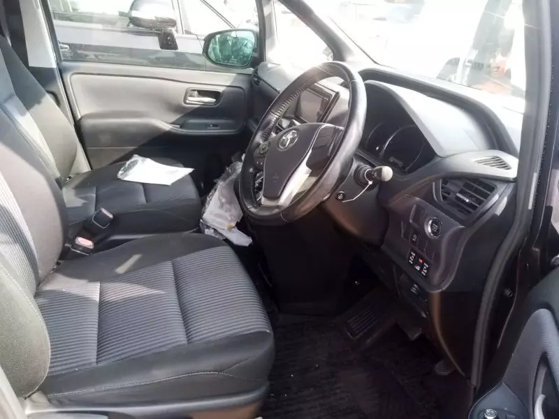 TOYOTA Noah   - 2016