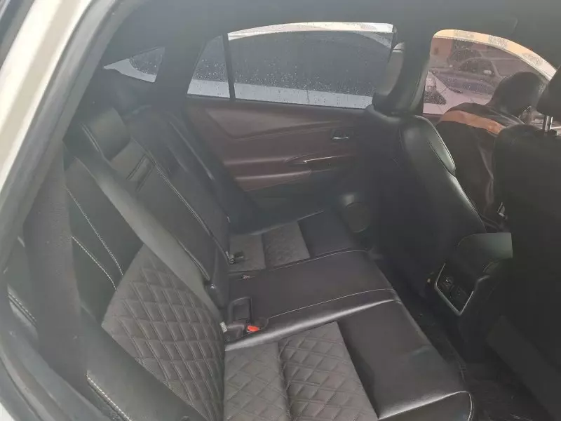 Toyota Harrier   - 2015