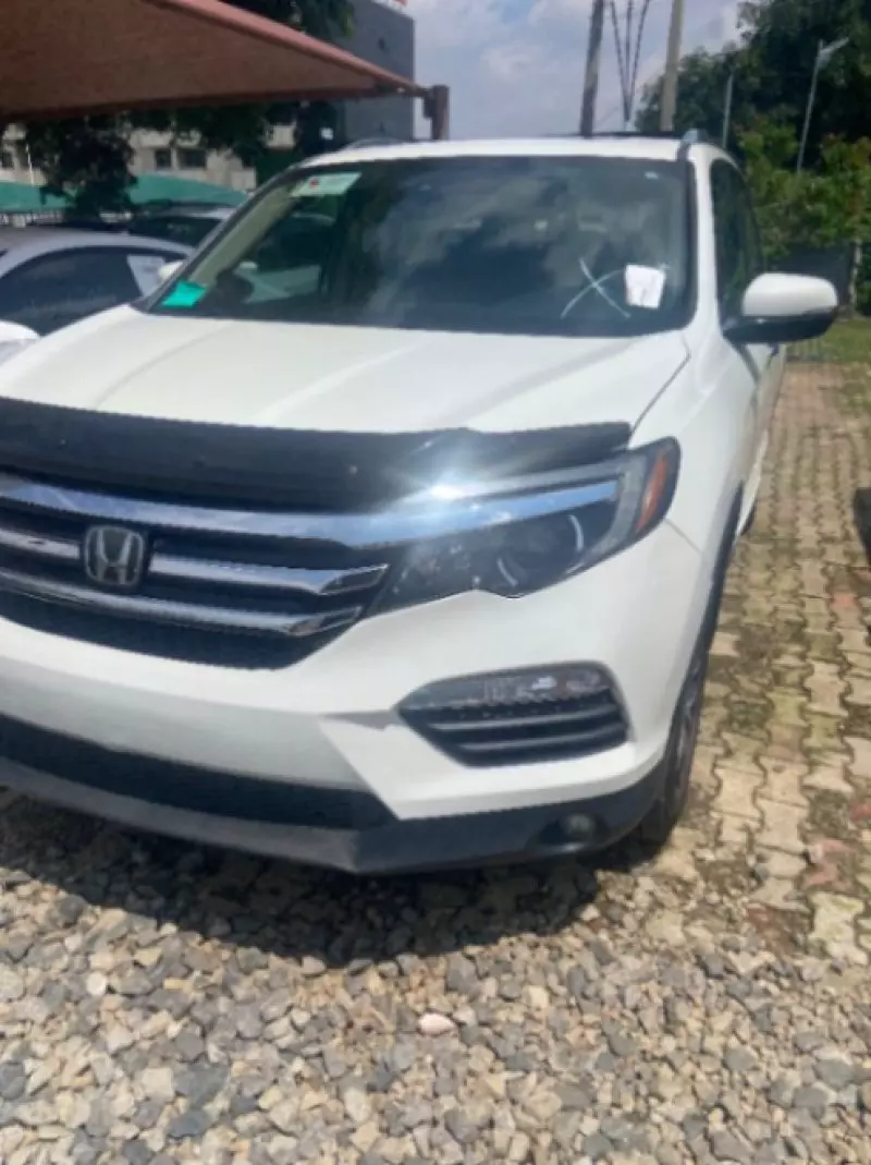 Honda Pilot   - 2017