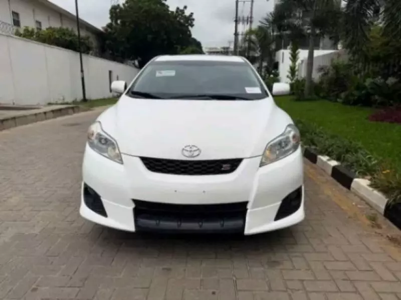 Toyota Matrix   - 2010
