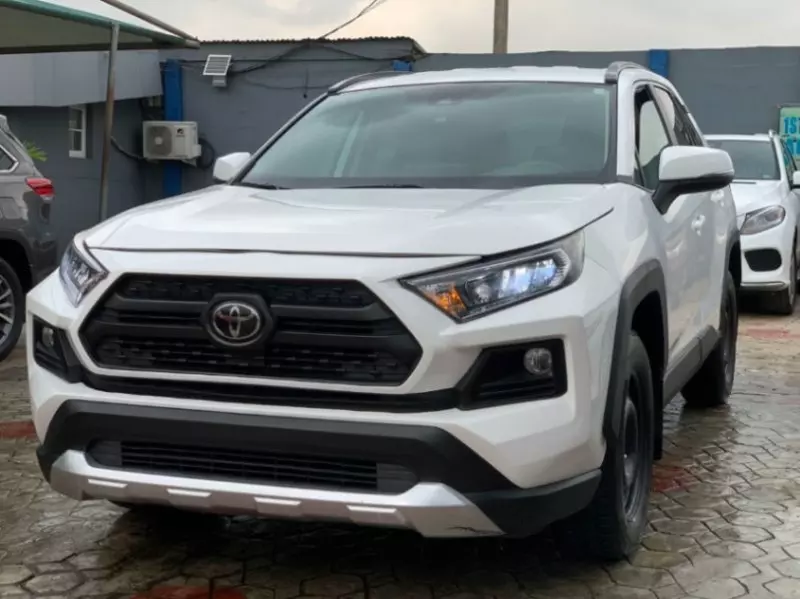Toyota RAV 4   - 2021