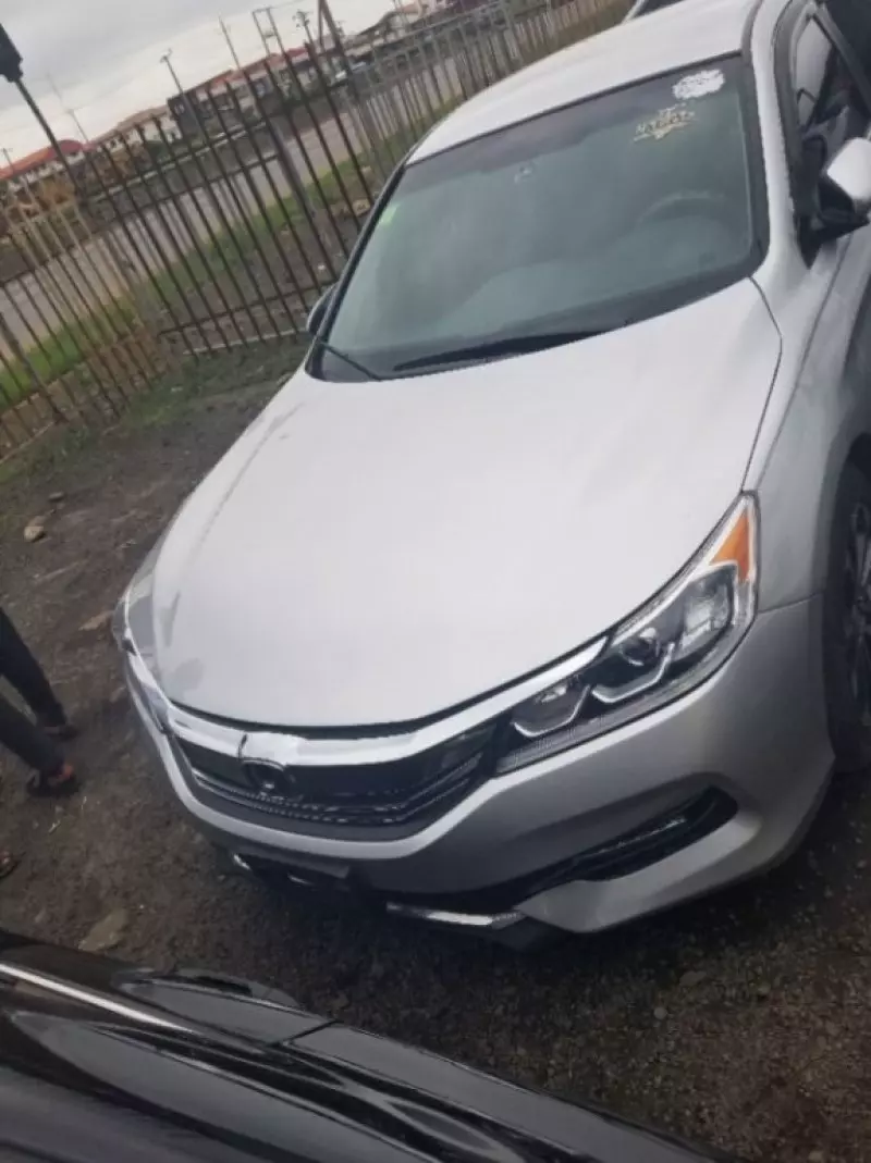 Honda Accord   - 2013