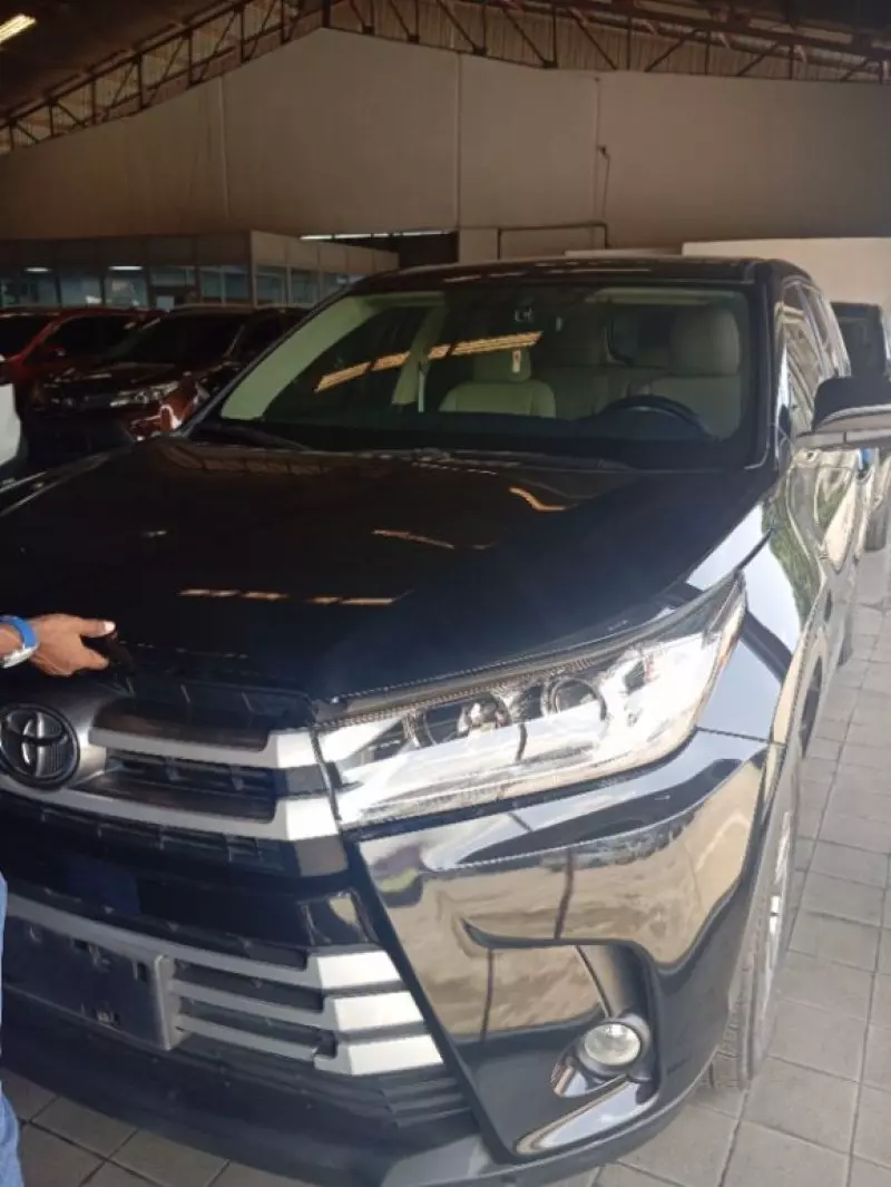 Toyota Highlander   - 2020